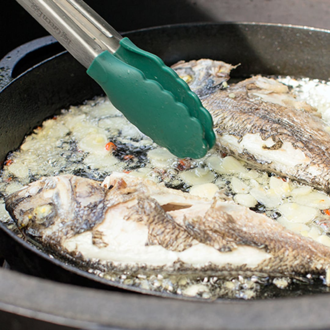 Malá litinová pánev Ø 27 cm Big Green Egg
